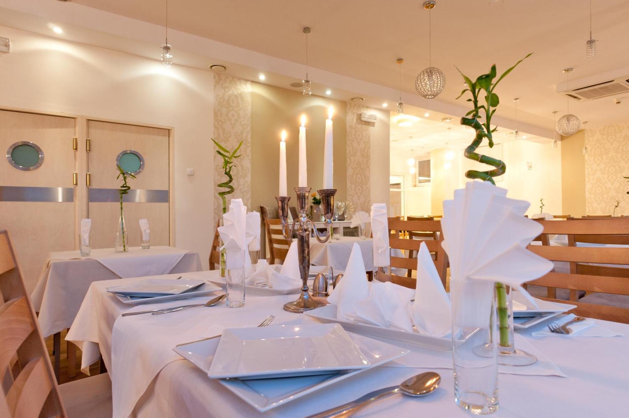 Hotel Cieplice Medi & Spa يلينيا غورا المظهر الخارجي الصورة